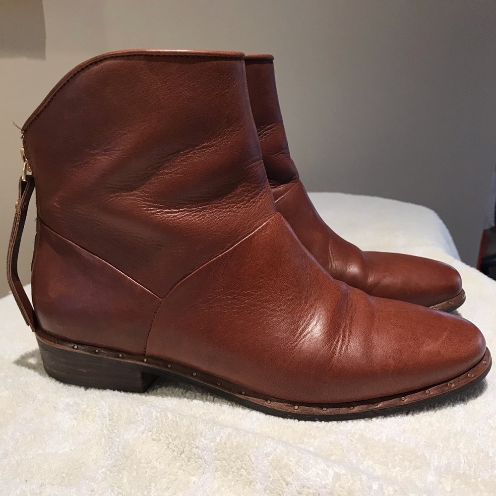 Ugg leather Bruno Ankle Bootie